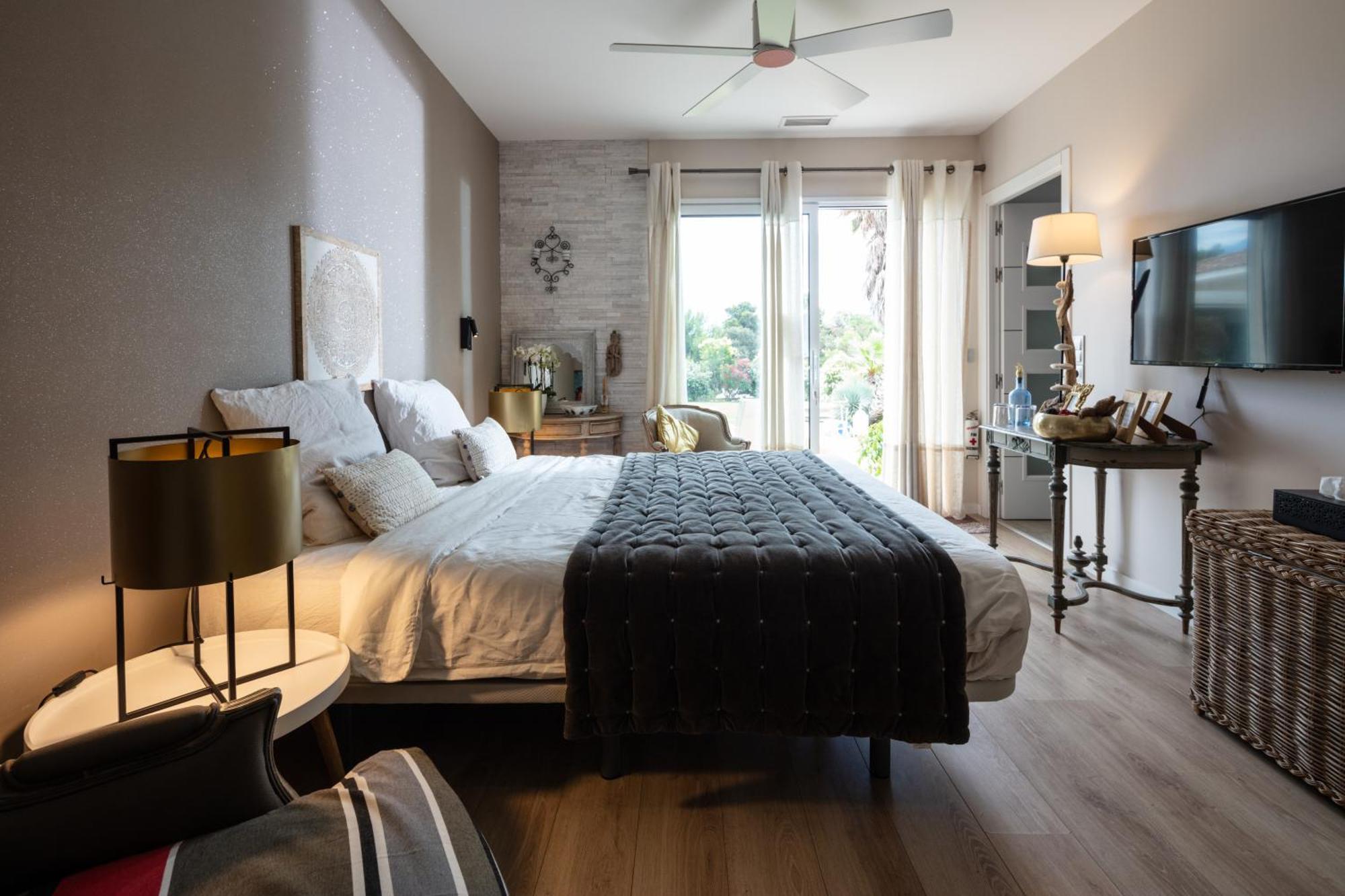Escapades Lointaines Bed & Breakfast Перпинян Екстериор снимка