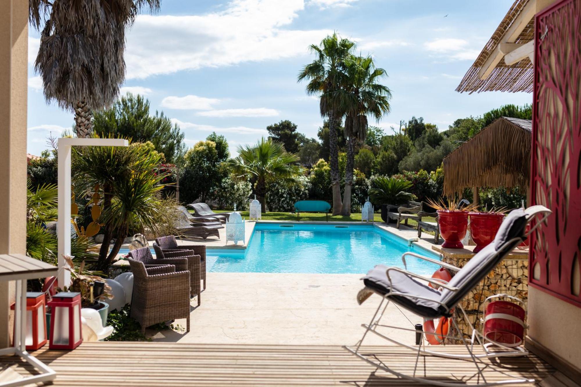 Escapades Lointaines Bed & Breakfast Перпинян Екстериор снимка