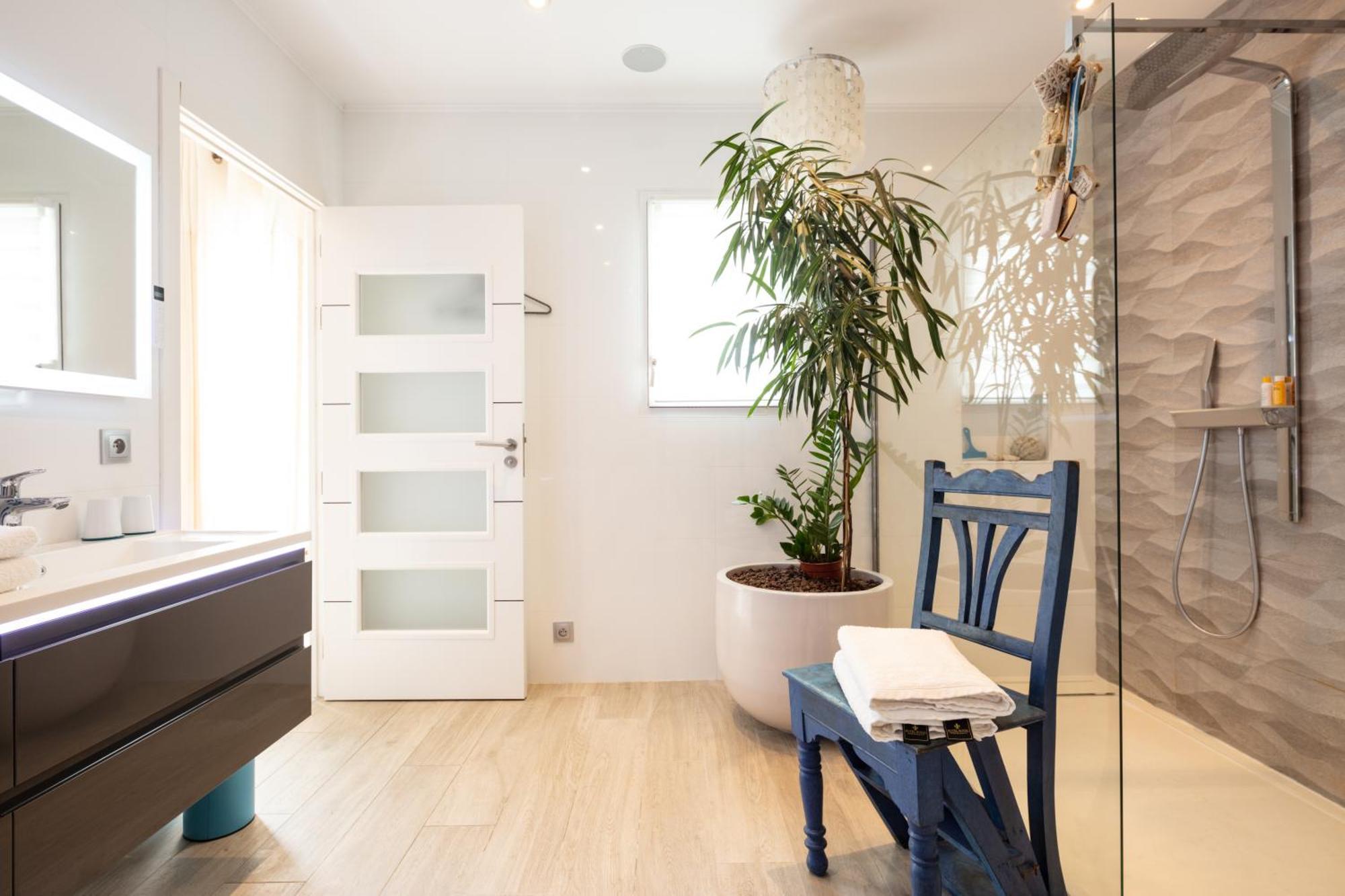 Escapades Lointaines Bed & Breakfast Перпинян Екстериор снимка