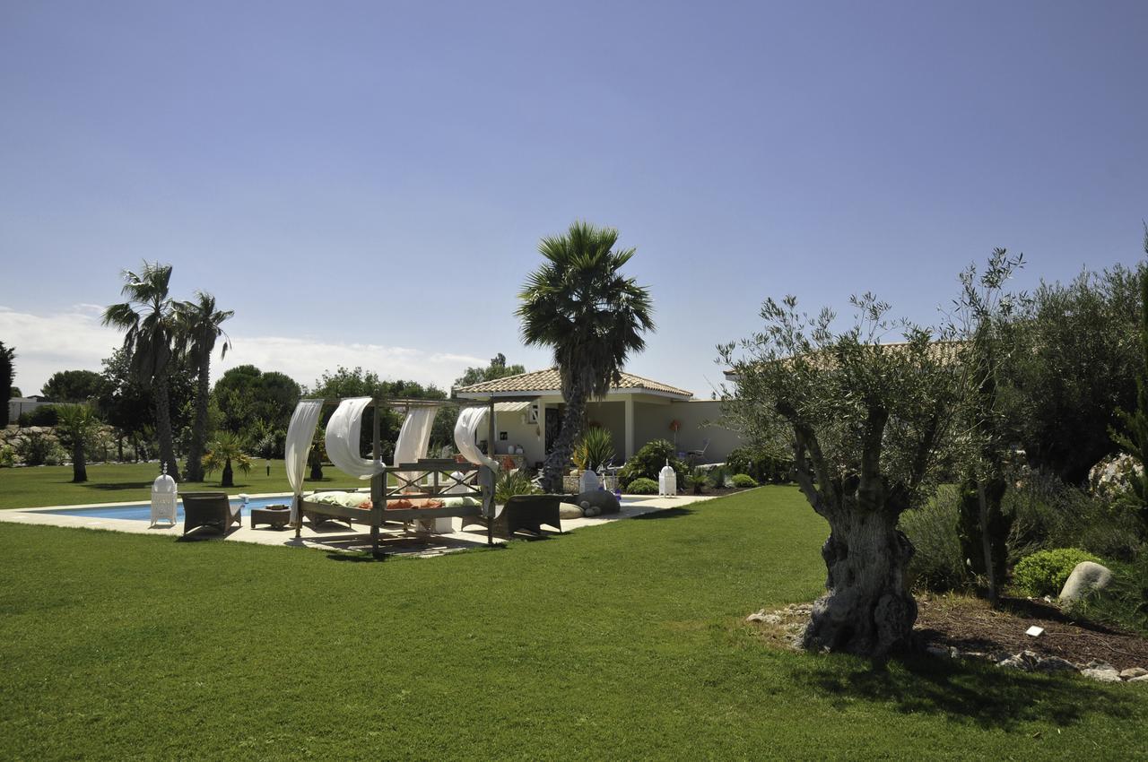 Escapades Lointaines Bed & Breakfast Перпинян Екстериор снимка