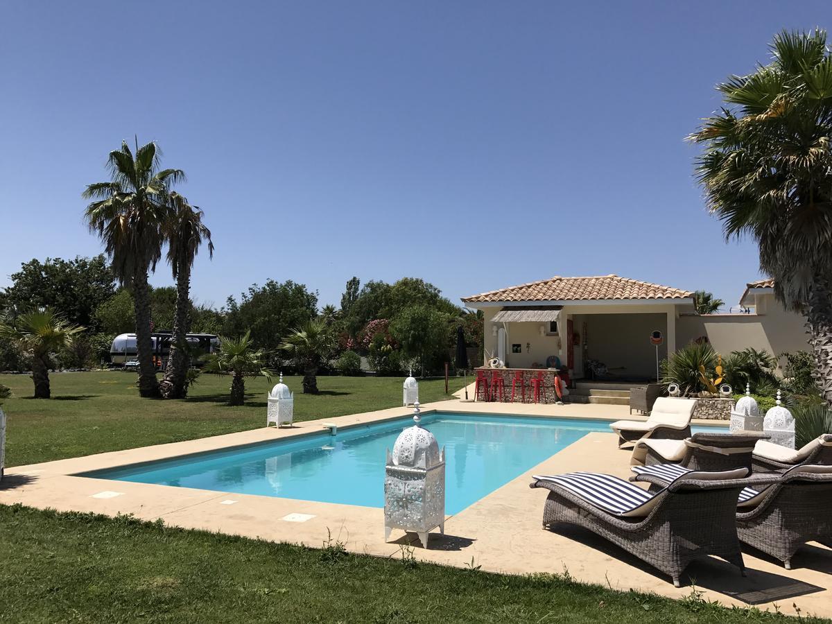 Escapades Lointaines Bed & Breakfast Перпинян Екстериор снимка