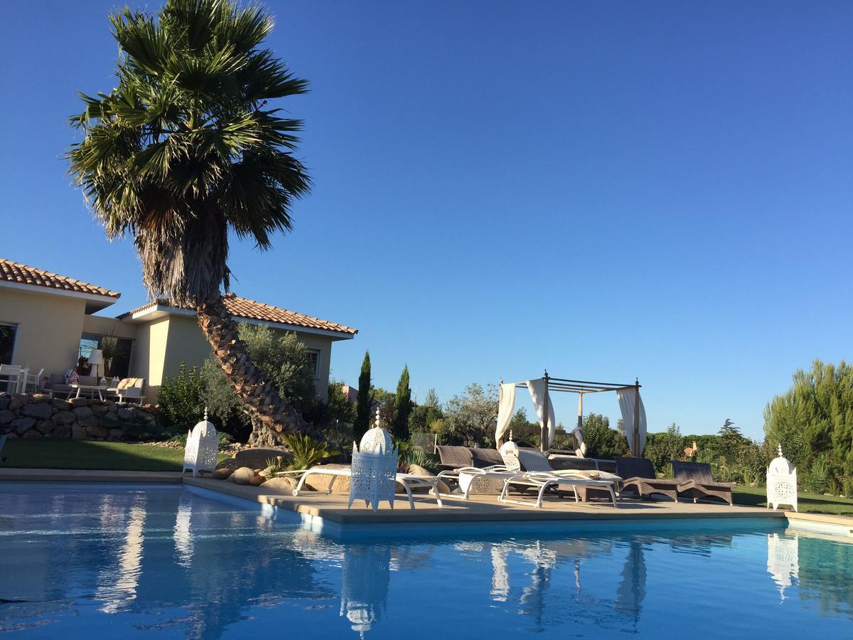 Escapades Lointaines Bed & Breakfast Перпинян Екстериор снимка