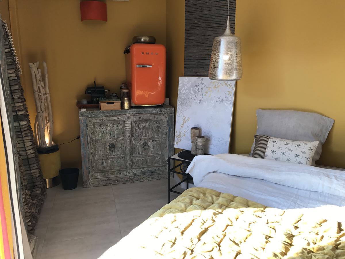 Escapades Lointaines Bed & Breakfast Перпинян Екстериор снимка